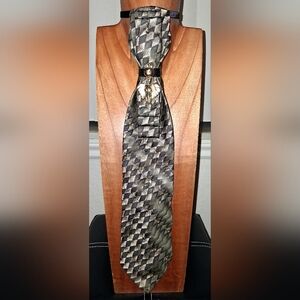 👔IT'S A SALE!! DEBONAIR COUTURE TIE👔